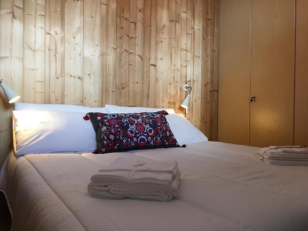 Aroma Di Legno E Profumo Di Neve Apartment เบรยล์-แชร์วิเนีย ภายนอก รูปภาพ